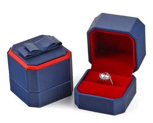 Delicate Leather Octagonal Wedding Ring Box-3